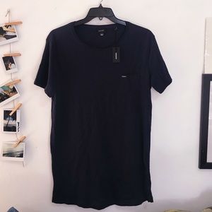 Black Short Sleeve Long Line T-Shirt + Pocket